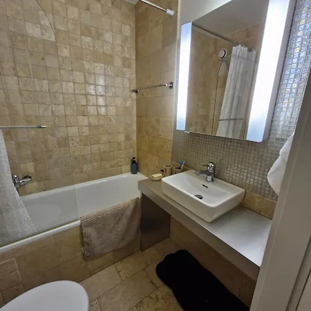 Moderne Et Confortable A فيلرز سور اولون